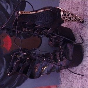 Black high heel shoe size 7